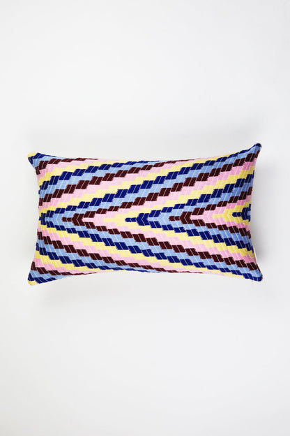 Douglas Pillow in Retro