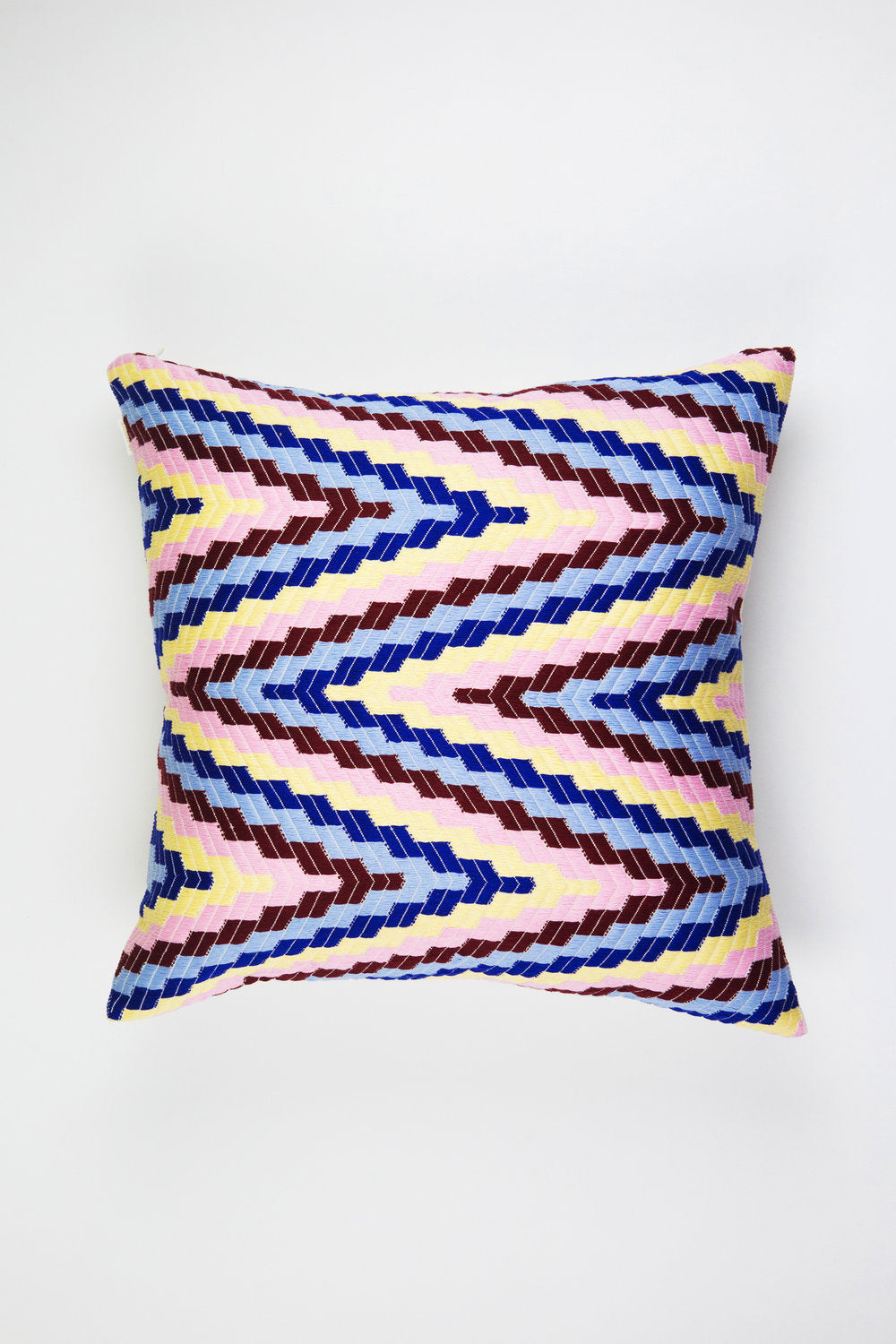 Douglas Pillow in Retro