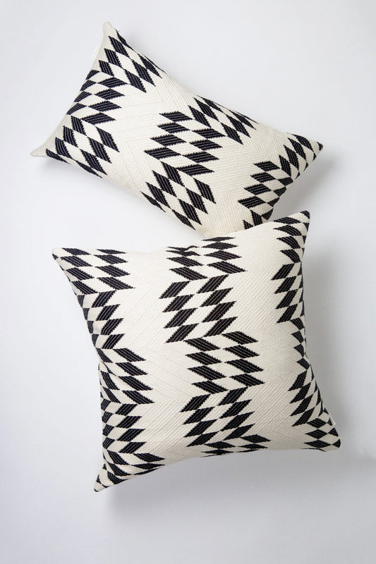 Optic Quilt Pillows in Contrast