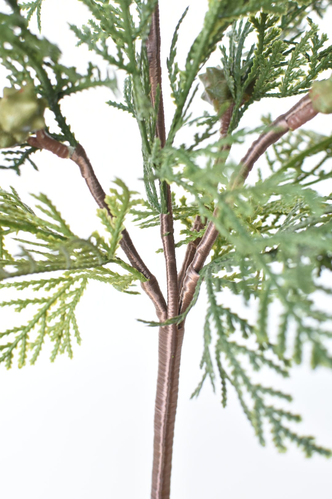 Cedar with Pods Spray (16")