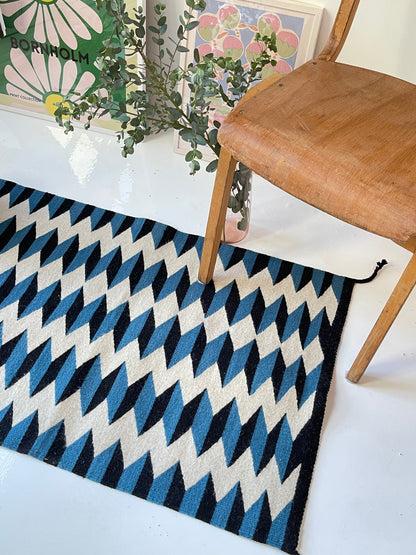 Optic Rug in Azul Maya