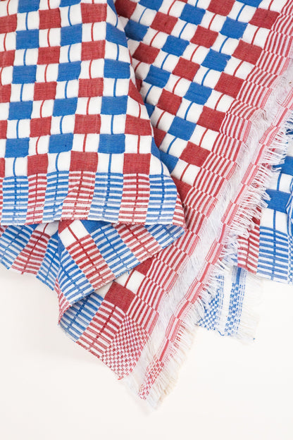 Geocheck Bauhaus Quilted Blanket in Americana