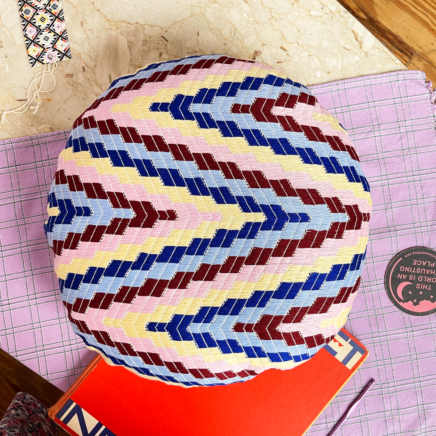 Douglas Pillow in Retro