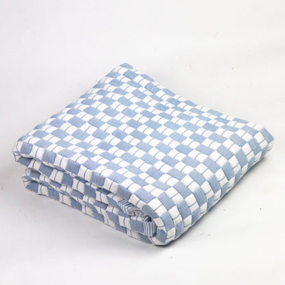 Geocheck Bauhaus Quilted Blanket in Ice