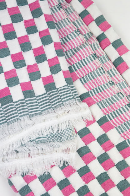 Geocheck Quilted Blanket in Deco